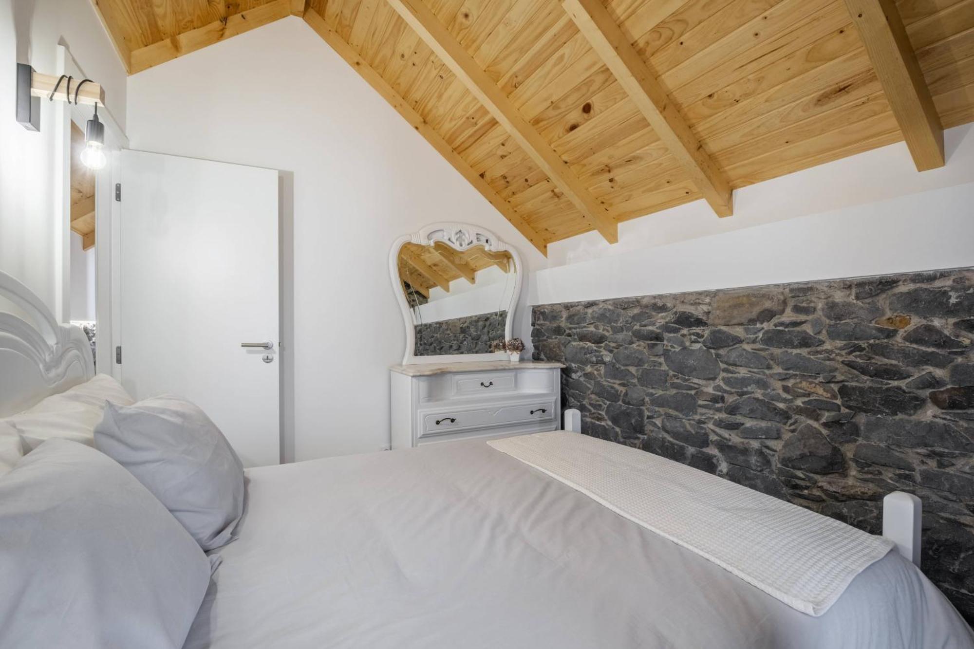 Mountain Retreat By Madeira Sun Travel Porto Moniz Exterior foto
